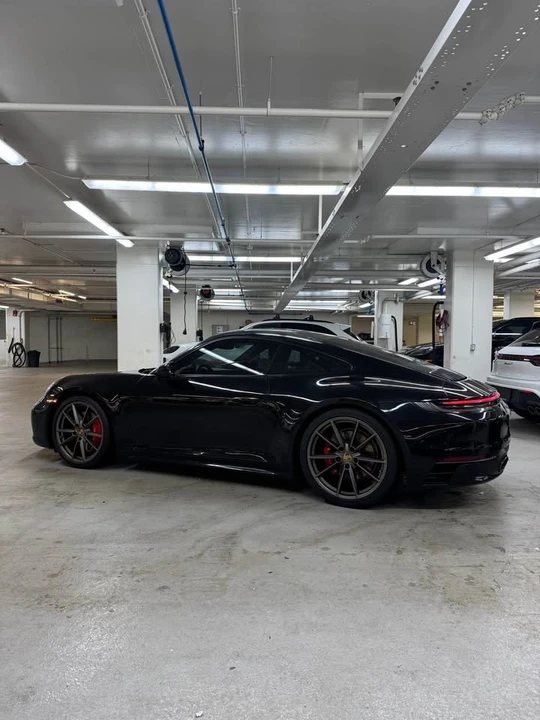 2021 Porsche 992 Carrera 4S - Image 6 of 10