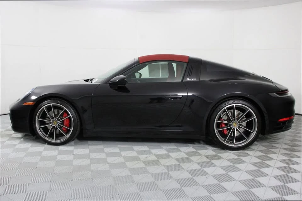 2021 Porsche 992 Targa 4 & 4S - Image 2 of 12