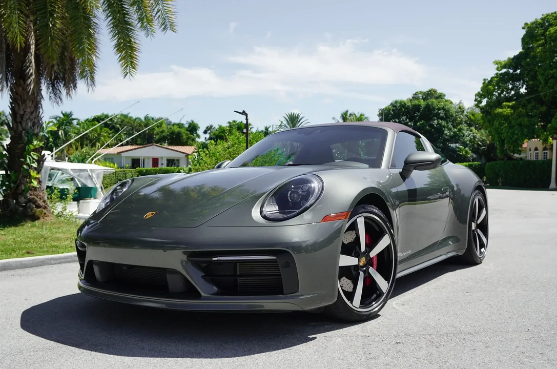 2021 Porsche 992 Targa 4 & 4S - Image 5 of 6