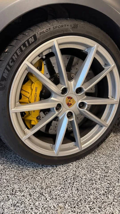2020 Porsche 992 Carrera - Image 2 of 2