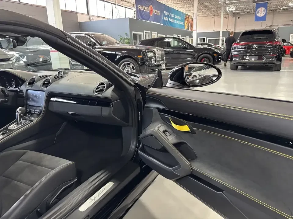 2021 Porsche 718 Boxster Spyder - Image 9 of 20