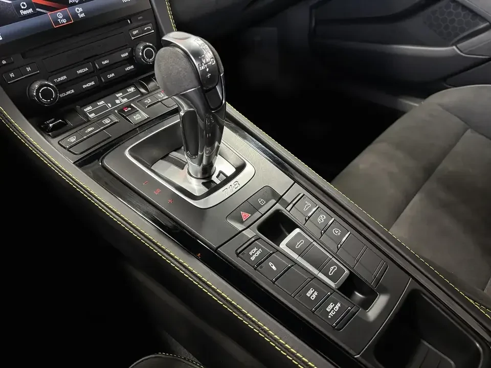 2021 Porsche 718 Boxster Spyder - Image 18 of 20