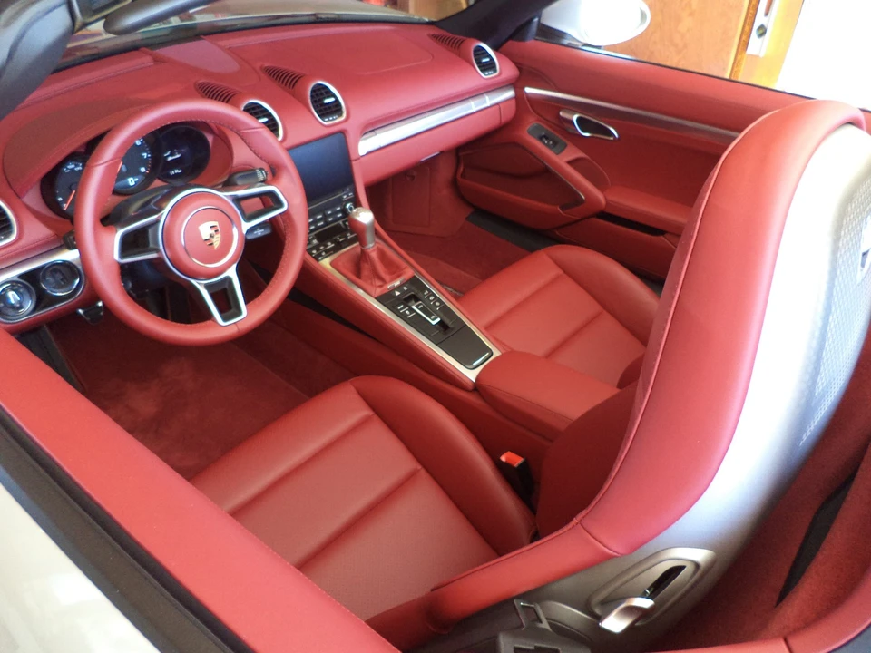2021 Porsche 718 Boxster - Image 17 of 21