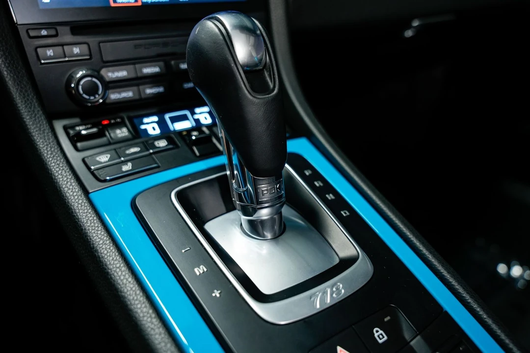 2021 Porsche 718 Boxster - Image 14 of 31