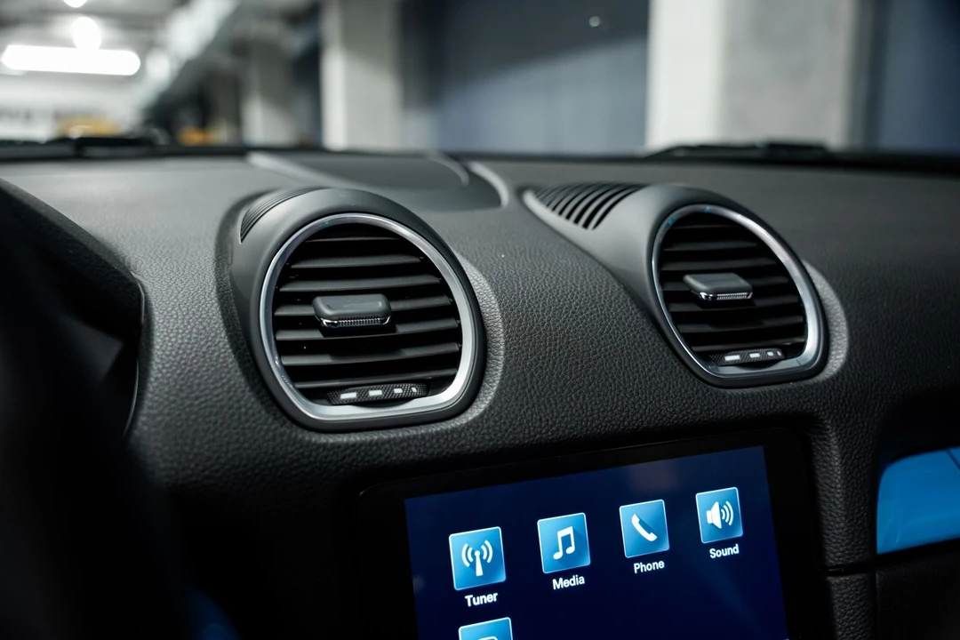 2021 Porsche 718 Boxster - Image 12 of 31