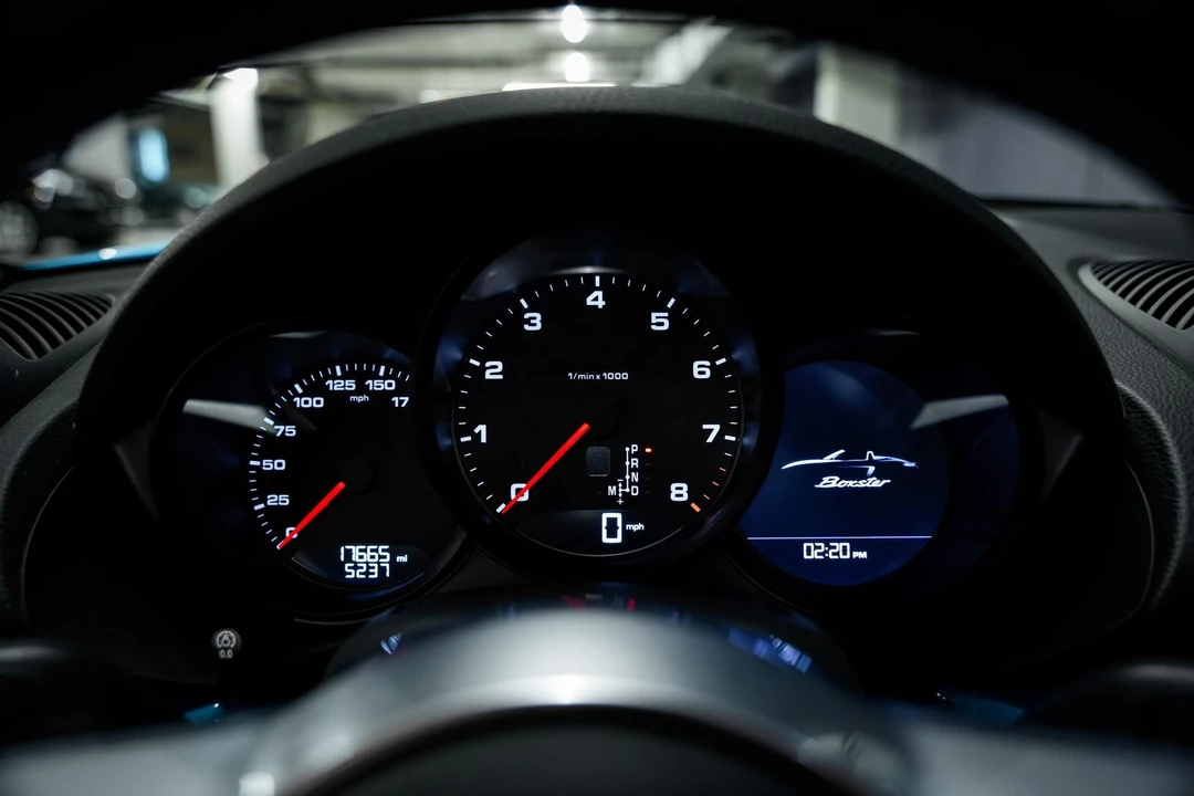 2021 Porsche 718 Boxster - Image 11 of 31