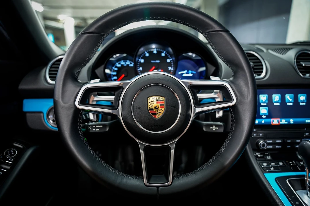 2021 Porsche 718 Boxster - Image 10 of 31