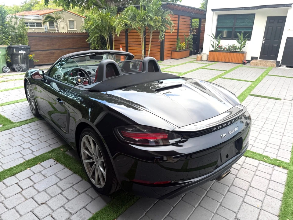 2021 Porsche 718 Boxster - Image 21 of 31