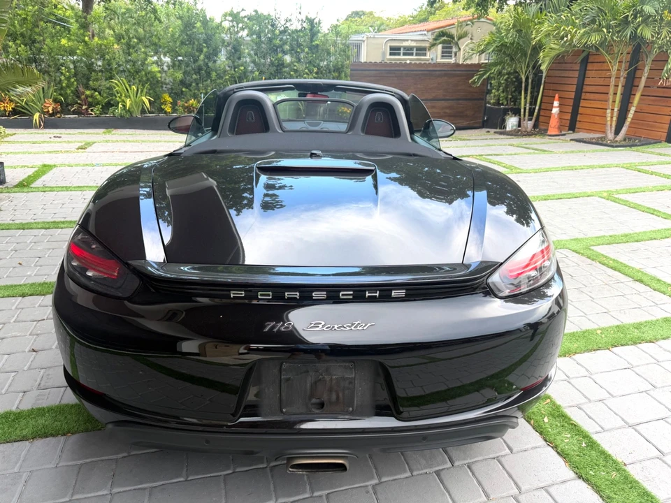 2021 Porsche 718 Boxster - Image 19 of 31