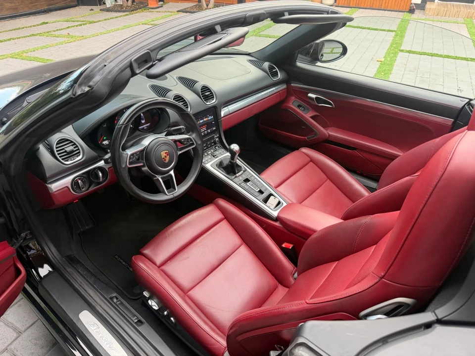 2021 Porsche 718 Boxster - Image 23 of 31