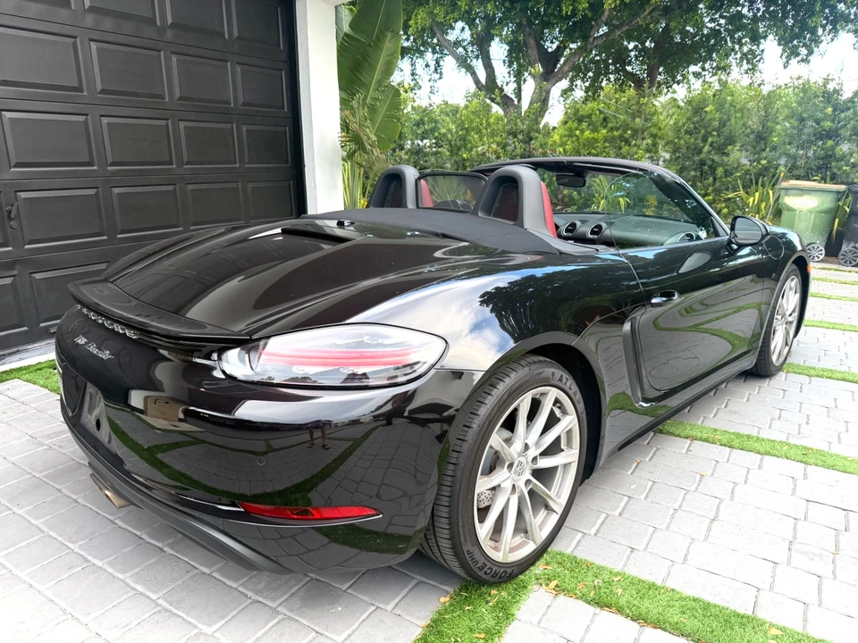 2021 Porsche 718 Boxster - Image 16 of 31