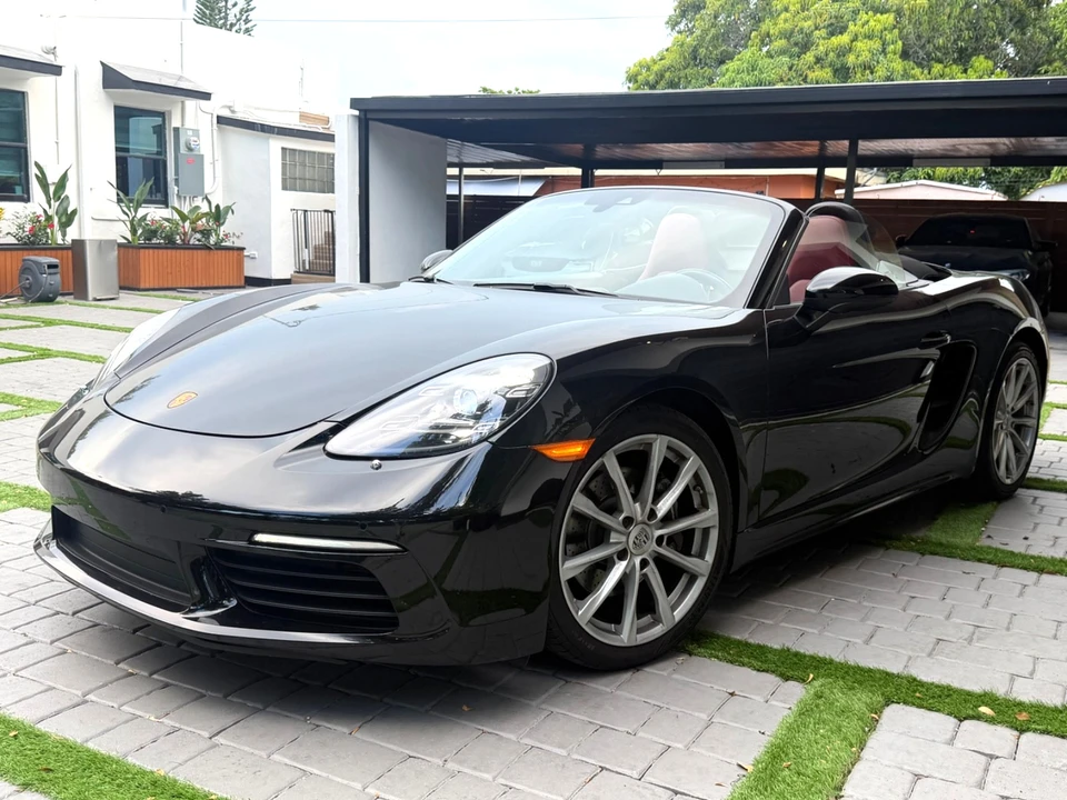 2021 Porsche 718 Boxster - Image 9 of 31