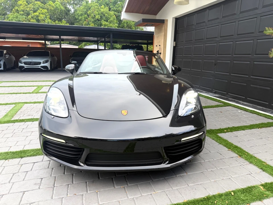 2021 Porsche 718 Boxster - Image 13 of 31