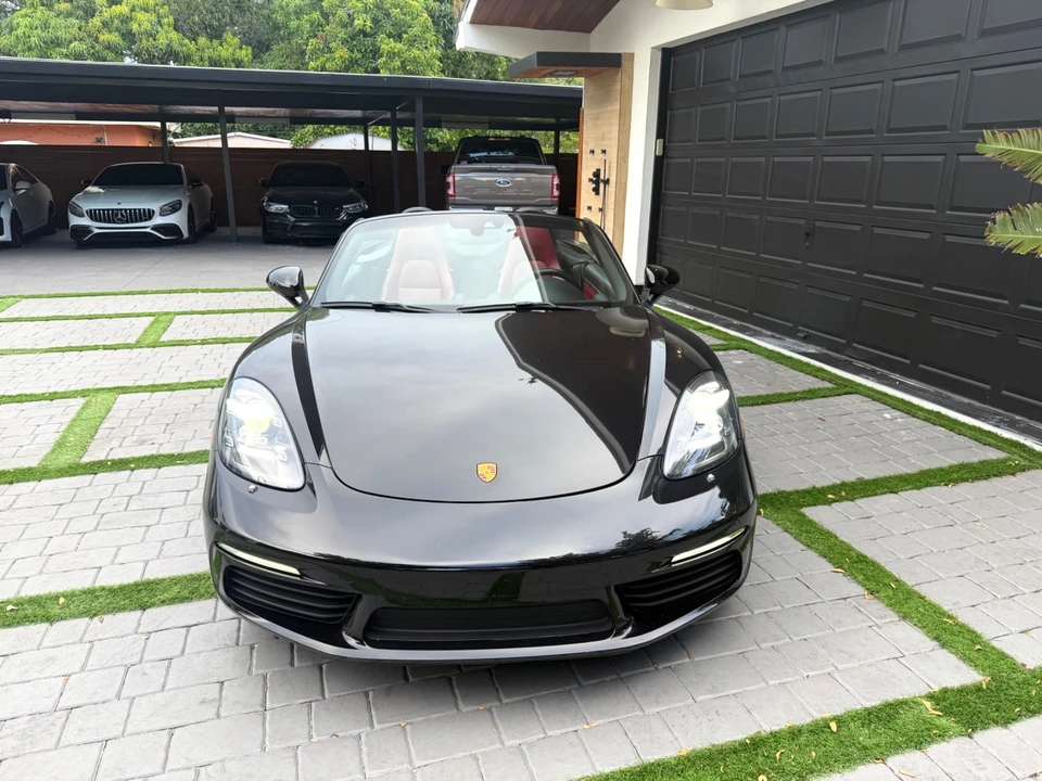 2021 Porsche 718 Boxster - Image 10 of 31