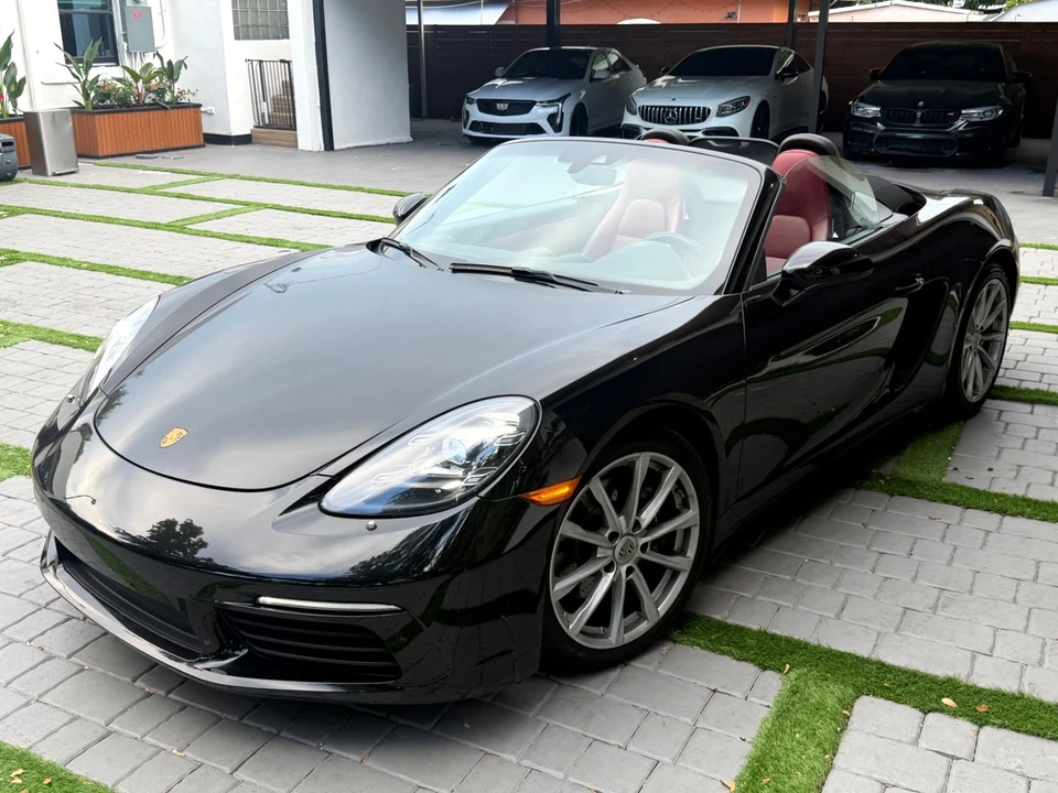 2021 Porsche 718 Boxster - Image 8 of 31