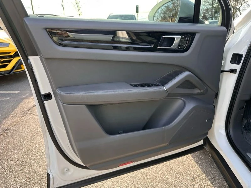 2021 Porsche 9Y0/9Y3 Cayenne - Image 9 of 12