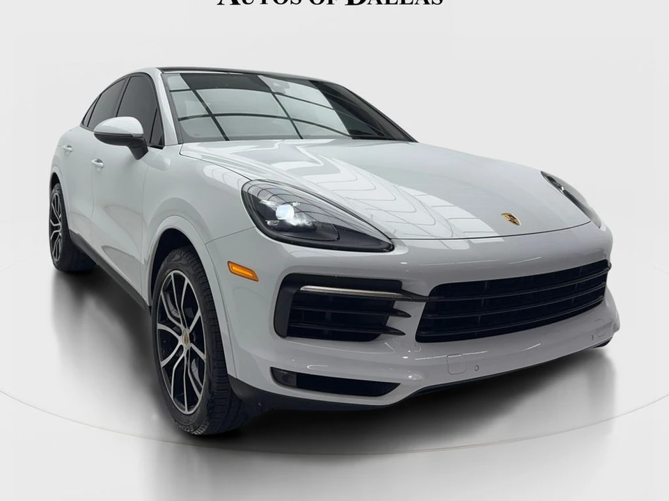 2021 Porsche - Image 2 of 31