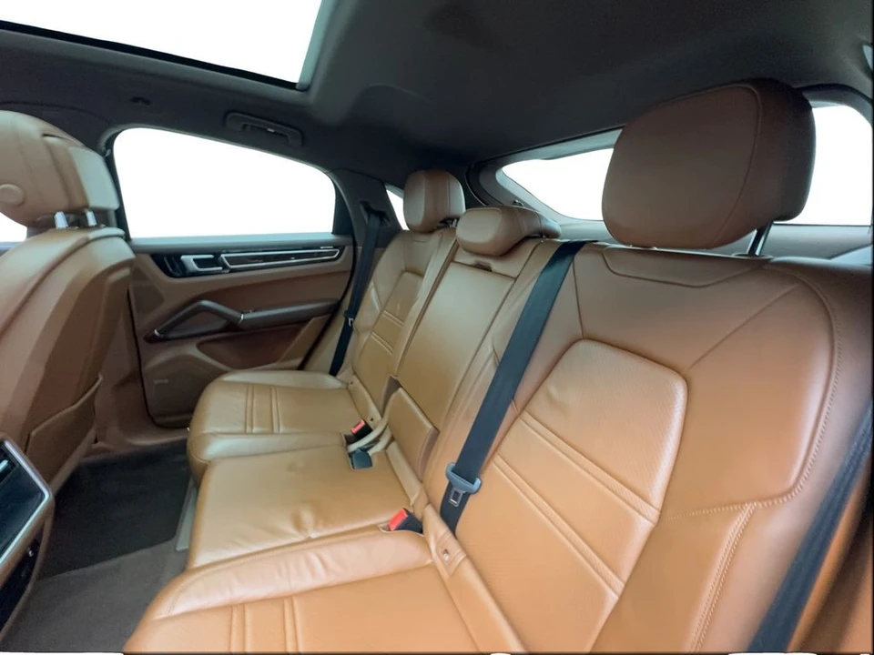 2021 Porsche - Image 25 of 31