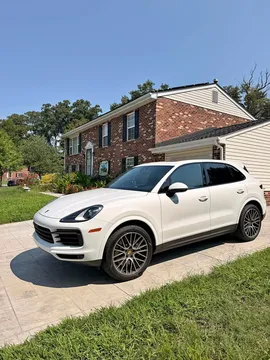 2021 Porsche Cayenne Base with Premium Package