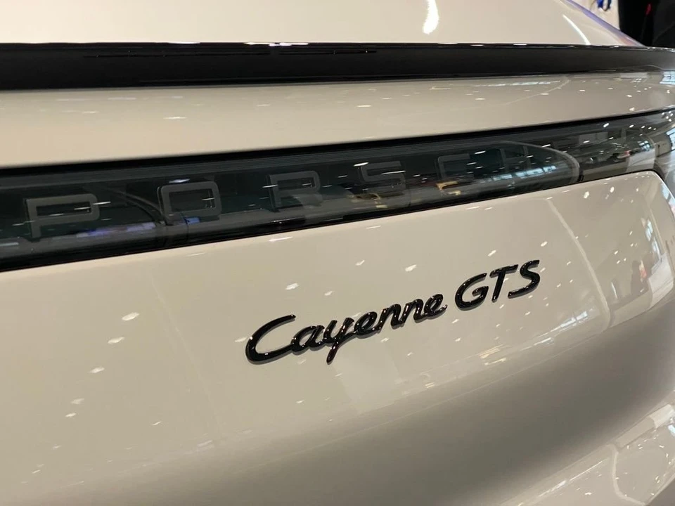2021 Porsche 9Y0/9Y3 Cayenne GTS - Image 12 of 13