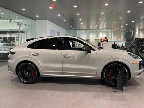 2021 Porsche 9Y0/9Y3 Cayenne GTS - Image 2 of 13