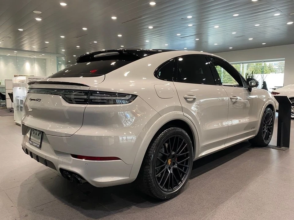 2021 Porsche 9Y0/9Y3 Cayenne GTS - Image 3 of 13