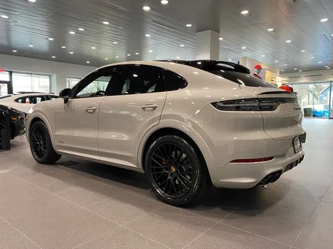 2021 Porsche 9Y0/9Y3 Cayenne GTS - Image 4 of 13