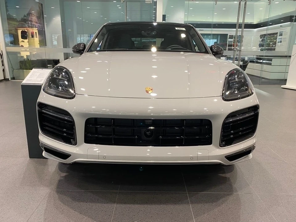 2021 Porsche 9Y0/9Y3 Cayenne GTS - Image 5 of 13