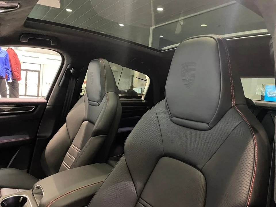 2021 Porsche 9Y0/9Y3 Cayenne GTS - Image 8 of 13