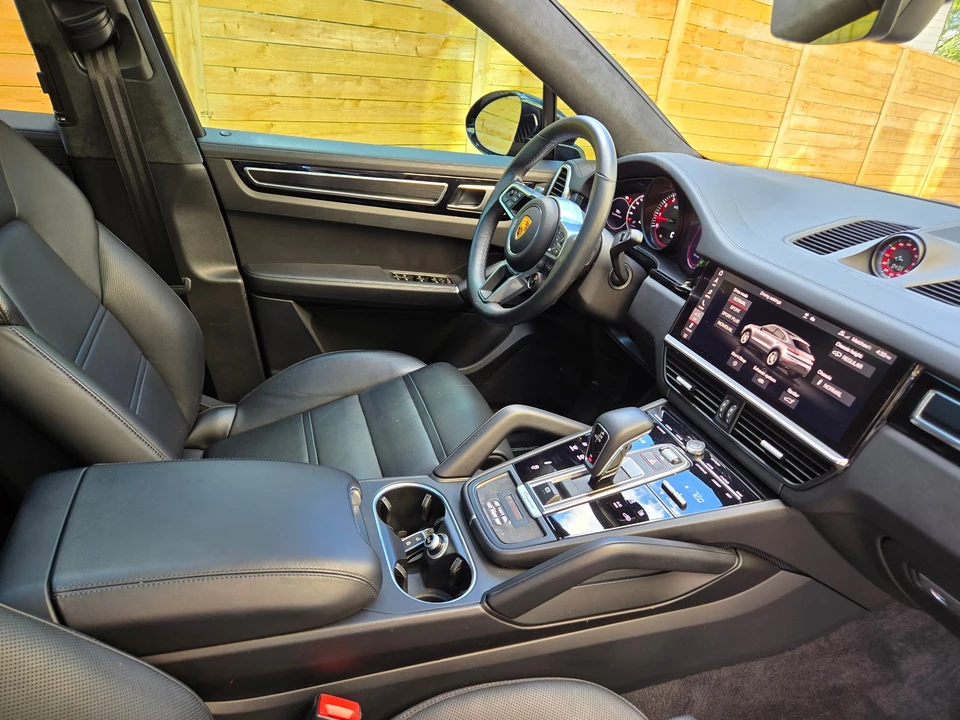 2021 Porsche 9Y0/9Y3 Cayenne GTS - Image 2 of 6