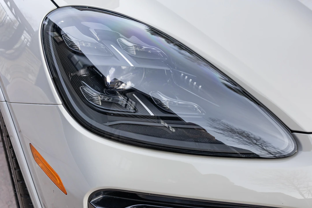 2021 Porsche 9Y0/9Y3 Cayenne GTS - Image 9 of 31