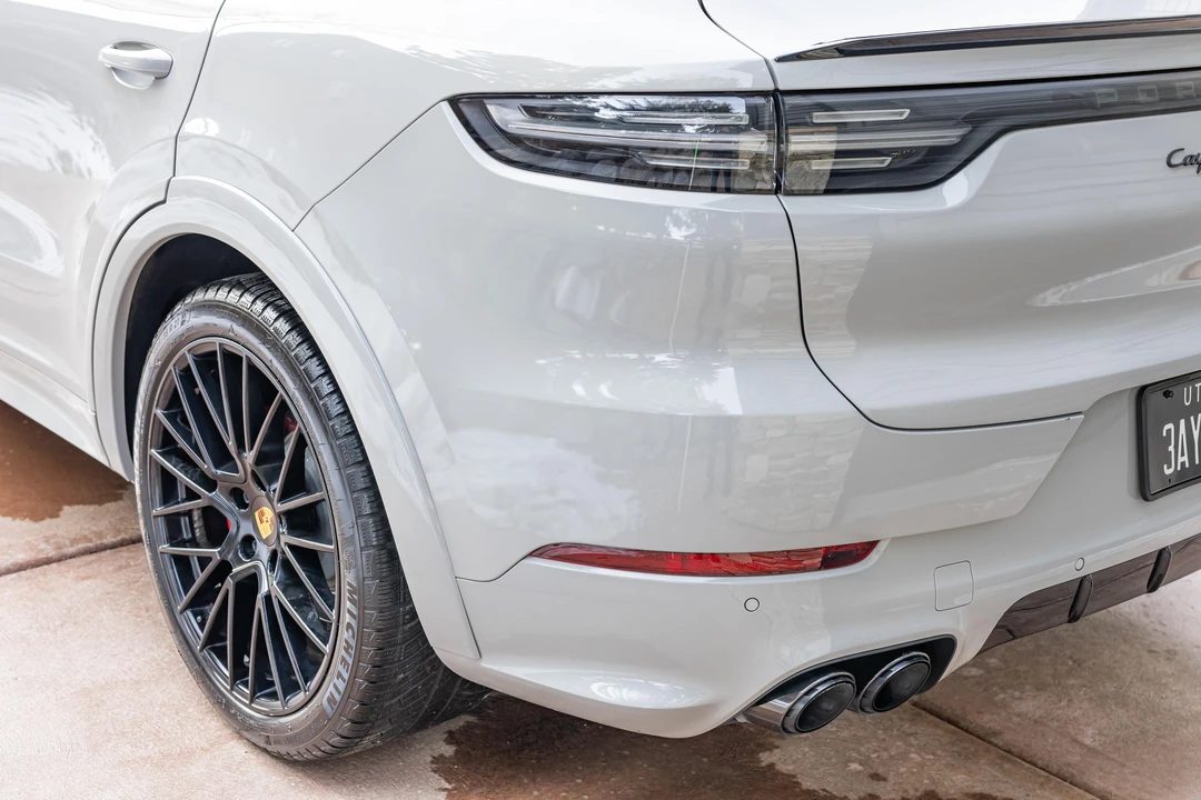 2021 Porsche 9Y0/9Y3 Cayenne GTS - Image 17 of 31