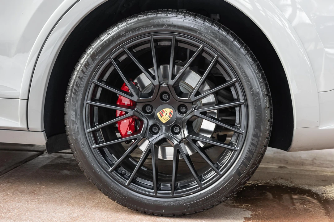 2021 Porsche 9Y0/9Y3 Cayenne GTS - Image 26 of 31