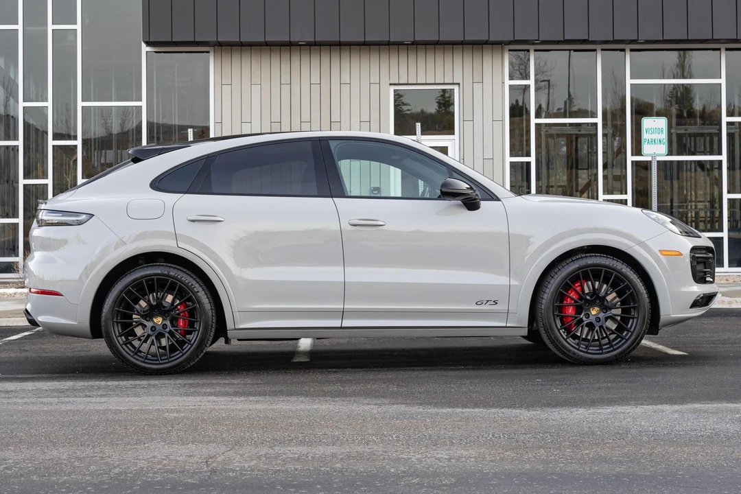 2021 Porsche 9Y0/9Y3 Cayenne GTS - Image 3 of 31