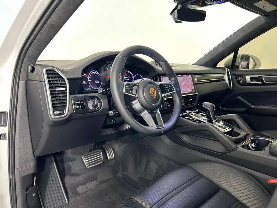 2021 Porsche 9Y0/9Y3 Cayenne GTS - Image 4 of 5