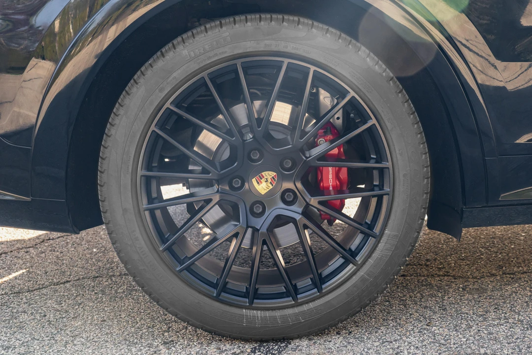 2021 Porsche 9Y0/9Y3 Cayenne GTS - Image 26 of 31