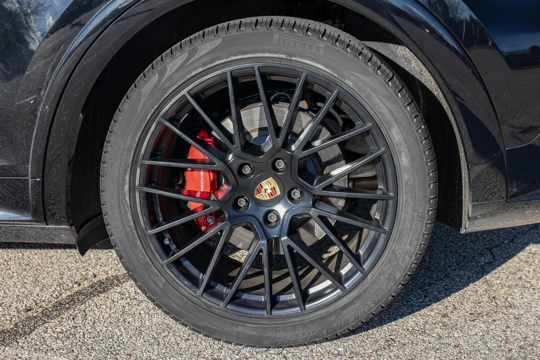 2021 Porsche 9Y0/9Y3 Cayenne GTS - Image 25 of 31