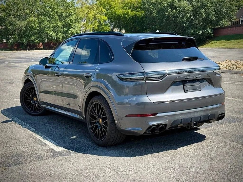 2021 Porsche 9Y0/9Y3 Cayenne GTS - Image 3 of 4