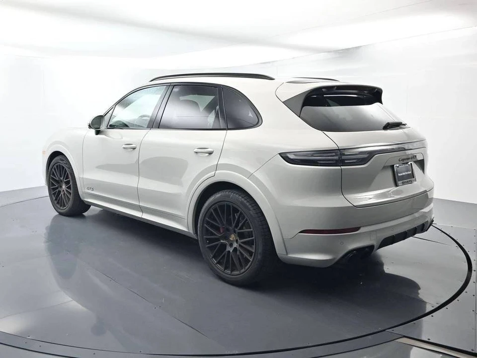 2021 Porsche 9Y0/9Y3 Cayenne GTS - Image 3 of 5