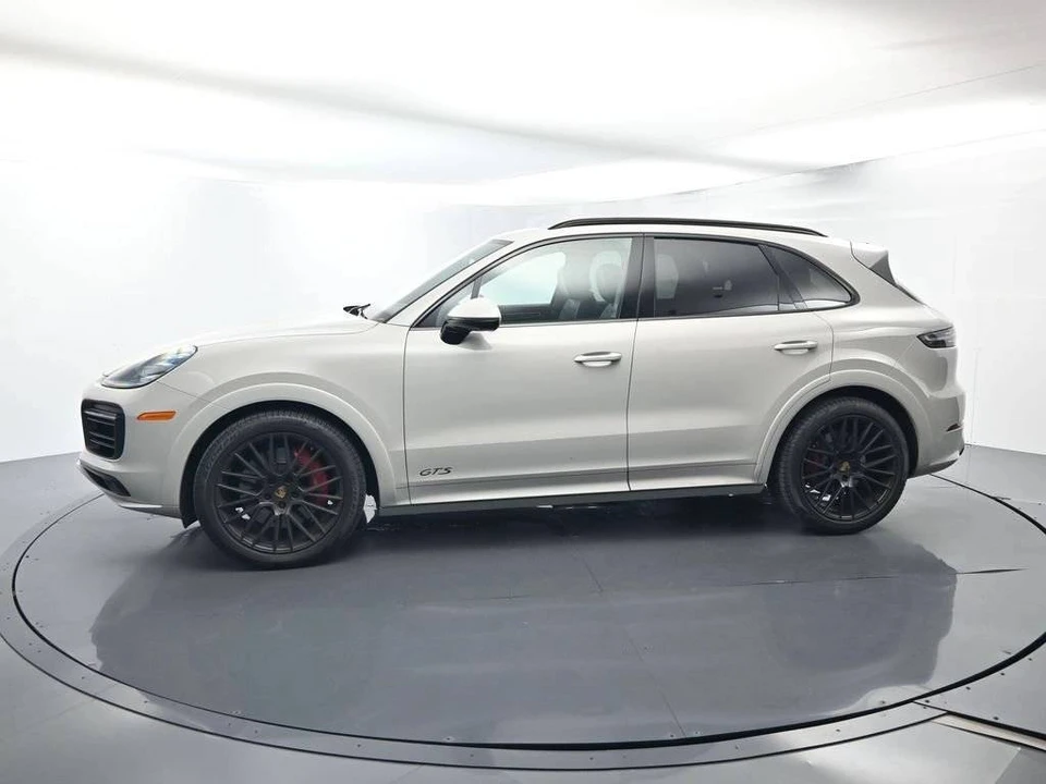 2021 Porsche 9Y0/9Y3 Cayenne GTS - Image 2 of 5