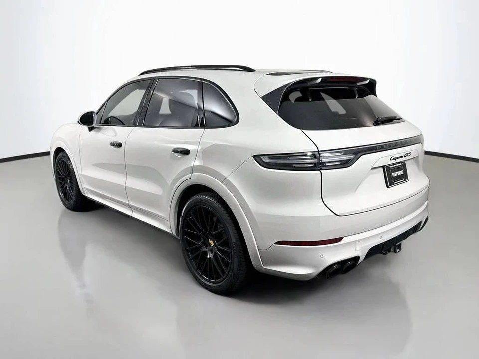 2021 Porsche 9Y0/9Y3 Cayenne GTS - Image 3 of 5