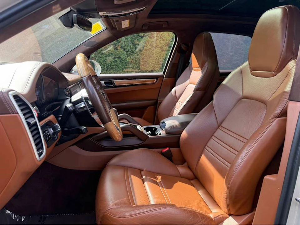 2021 Porsche 9Y0/9Y3 Cayenne GTS - Image 5 of 5