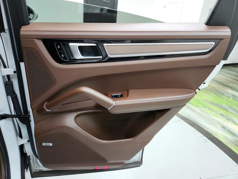 2021 Porsche 9Y0/9Y3 Cayenne GTS - Image 30 of 31