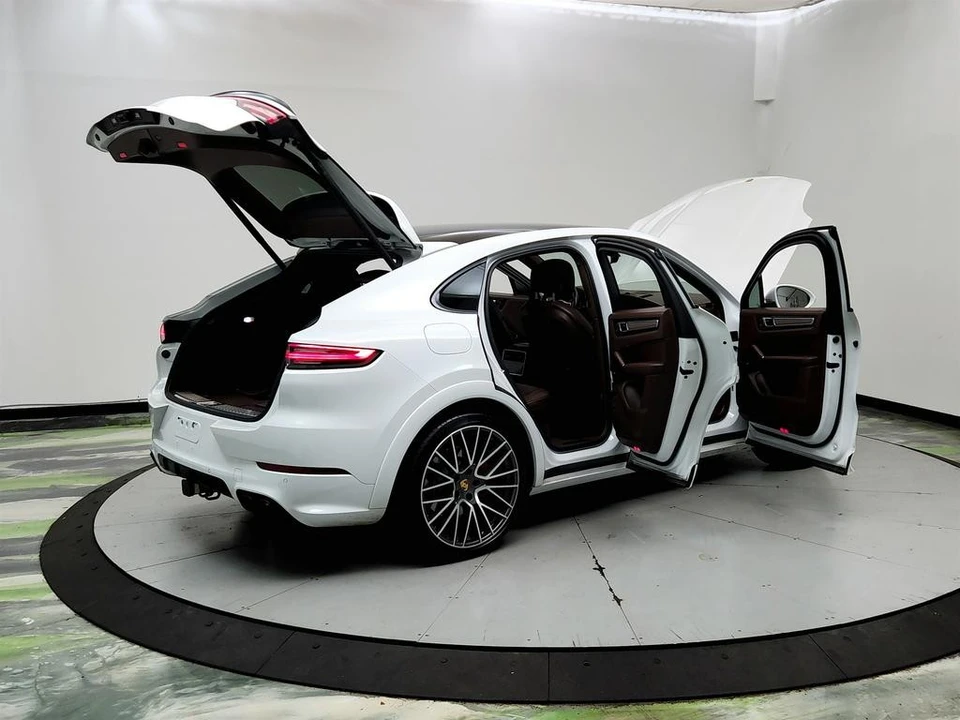 2021 Porsche 9Y0/9Y3 Cayenne GTS - Image 11 of 31