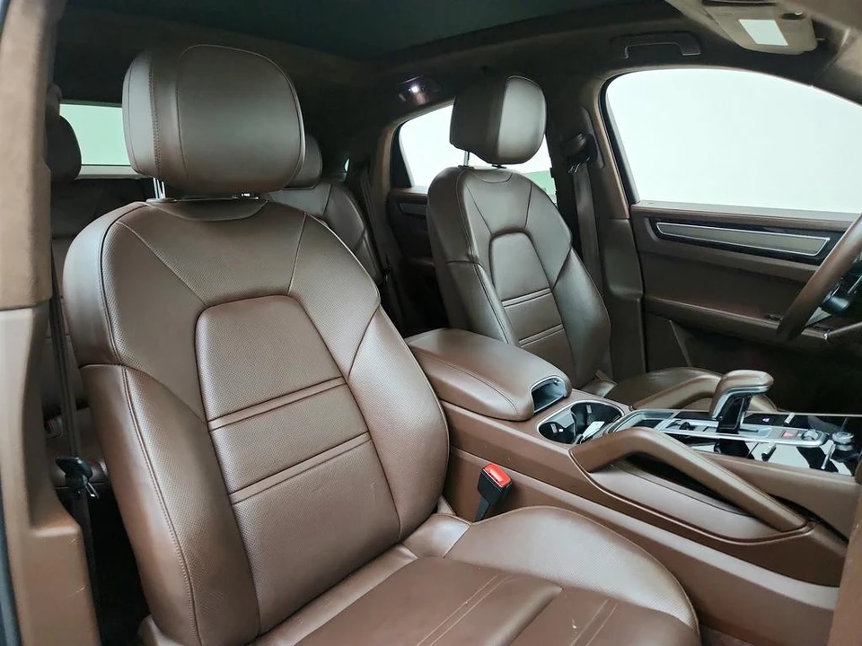 2021 Porsche 9Y0/9Y3 Cayenne GTS - Image 27 of 31