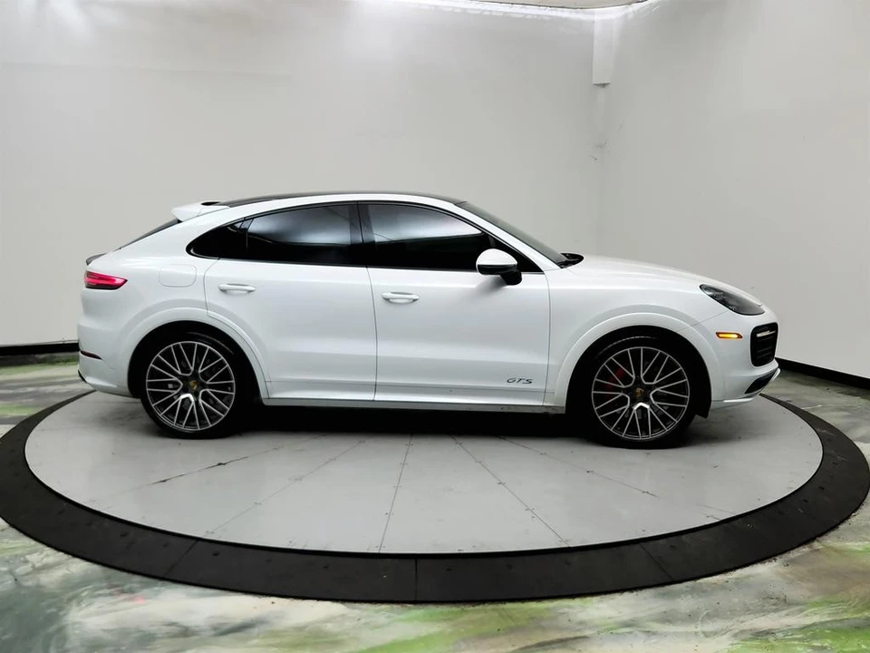 2021 Porsche 9Y0/9Y3 Cayenne GTS - Image 4 of 31