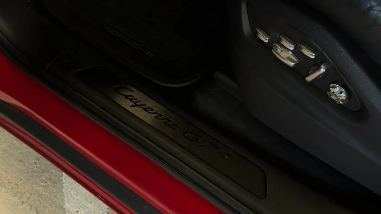2021 Porsche 9Y0/9Y3 Cayenne GTS - Image 30 of 31