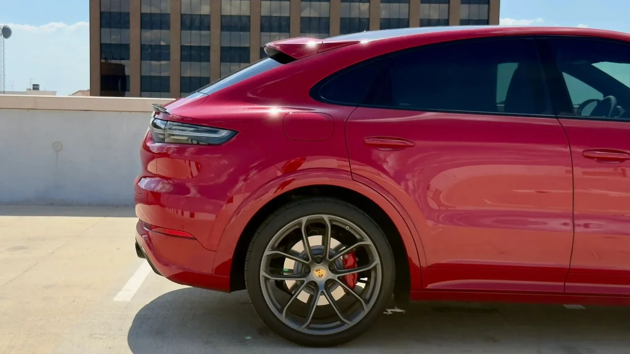 2021 Porsche 9Y0/9Y3 Cayenne GTS - Image 16 of 31
