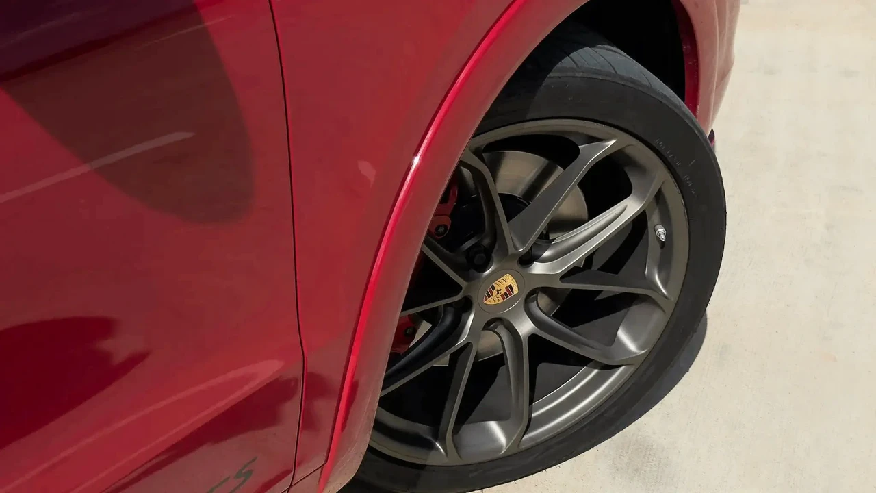 2021 Porsche 9Y0/9Y3 Cayenne GTS - Image 26 of 31