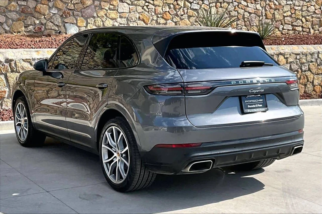2021 Porsche 9Y0/9Y3 Cayenne - Image 2 of 5
